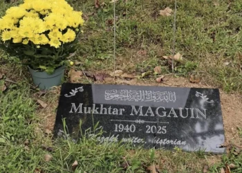 Мұхтар Мағауиннің қабіріне туған жердің топырағы жеткізілді