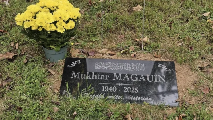 Мұхтар Мағауиннің қабіріне туған жердің топырағы жеткізілді