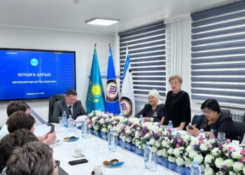 Талдықорғанда ардагер ұстаздарға құрмет көрсетілді