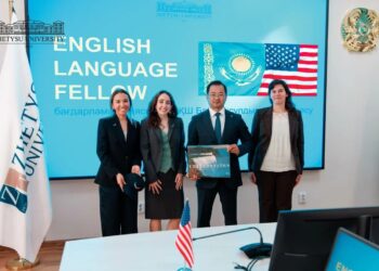 Америкалық оқытушы Жетісу университетінде ағылшын тілін үйретуді бастады