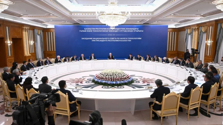 Жалған ақпаратпен күресу үшін қоғамның цифрлық сауаты артуы қажет – Президент