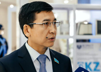Аймағамбетов сынға алды