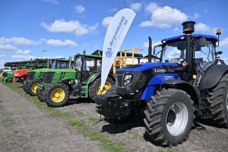 ҚазАгроҚаржы ауыл шаруашылығы техникасы лизингіне өтінімдер берудің цифрлық сервисін енгізді