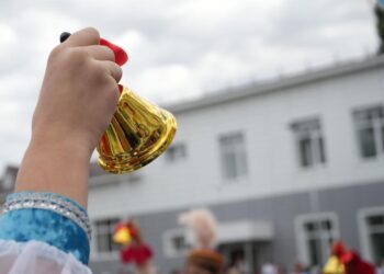 Мектепке дайындық: күн режимі және гаджеттер туралы