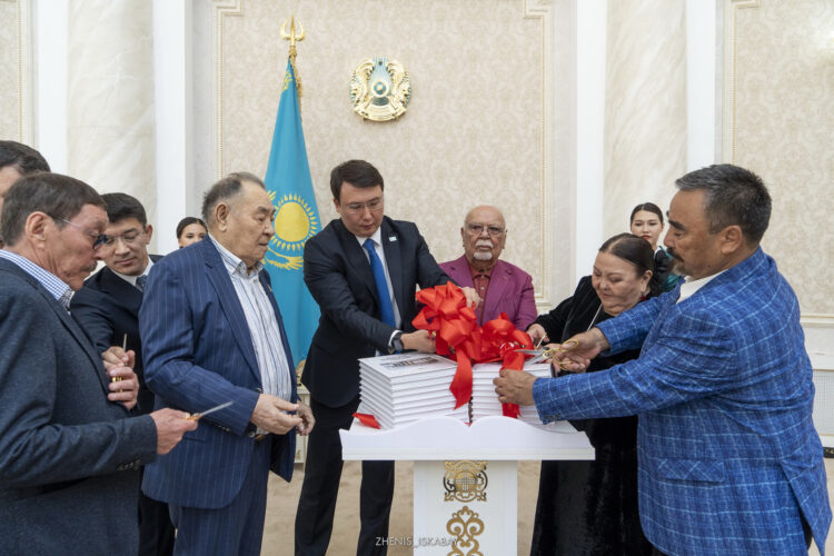 Өнердің алтын діңгегі