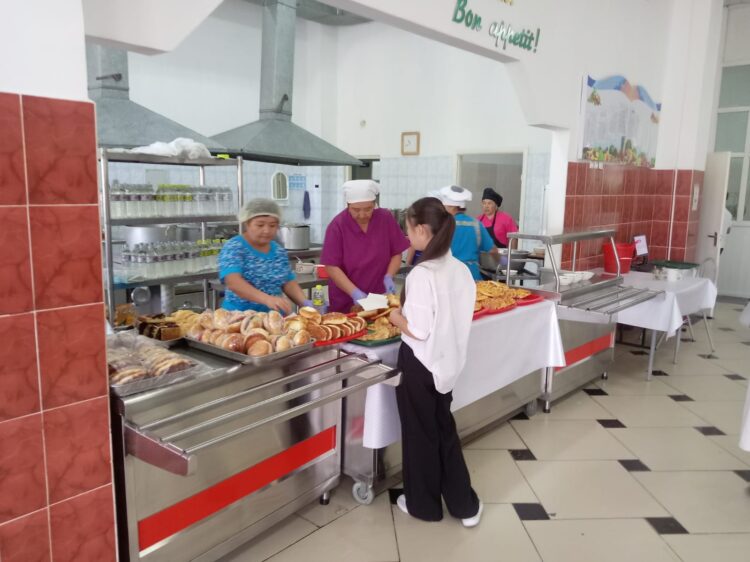 Жаңа стандарттың жүгін кім көтереді? немесе мектеп асханасындағы талаптың пайдасы мен парқы