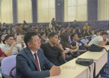 Жетісу университетінің студенттері дропперлік пен интернет-алаяқтықтың қауіптерімен танысты