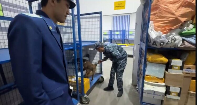 Жетісуда полицейлер «Қазпоштада» профилактикалық шара өткізді