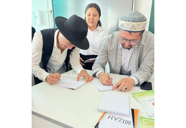 «Мизам» жылжымалы әдебиет мектебі жаңа маусымын бастайды