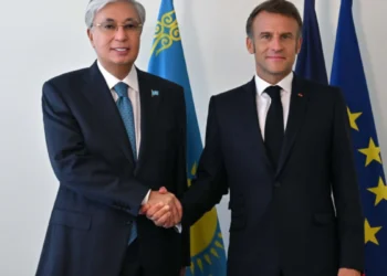 Тоқаев  Франция Президенті Макронмен кездесті