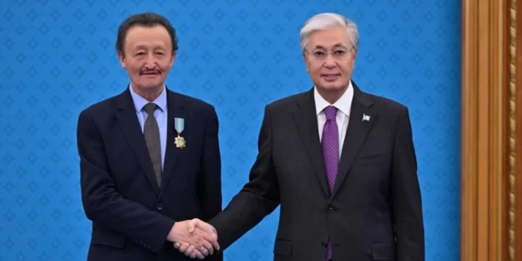 Қасым-Жомарт Тоқаев бір топ ұстазды мемлекеттік наградамен марапаттады