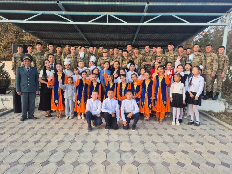 Балалар аллеясында Республика күніне арналған концерт өтті