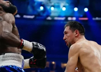 Жәнібек Әлімханұлының абсолют чемпион болуына не кедергі?