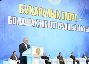 Олимпиада жампоздары жастармен жүздесті