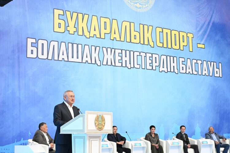 Олимпиада жампоздары жастармен жүздесті