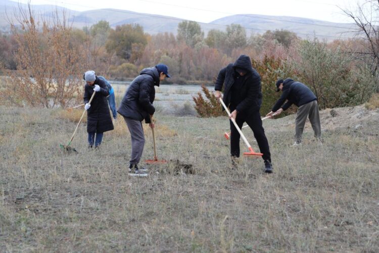 «Таза Қазақстан»: Жетісуда Республика күні қарсаңында сенбілік өткізілді