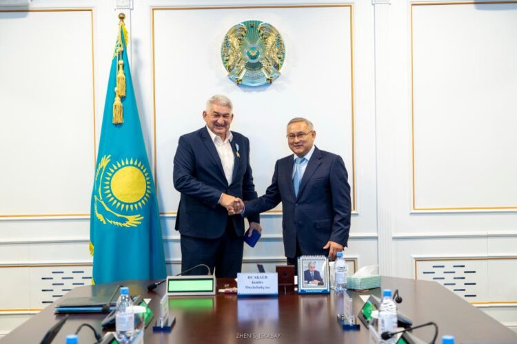 Жетісу облысында жол саласының маманына мемлекеттік награда тапсырылды