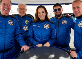 Қазақстандық әйел Blue Origin компаниясымен ғарыштық ұшуын сәтті орындады