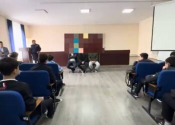 Жетісу облысында 200-ге жуық оқушымен ерекше форматтағы кездесу өтті