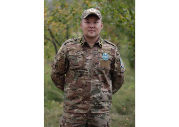 Сегіз қырлы, бір сырлы