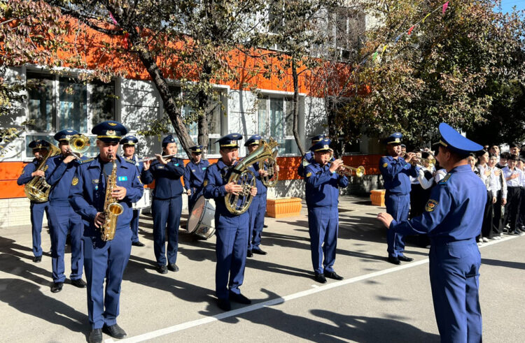 Талдықорғанда мектеп оқушылары елжандылықты дәріптеді