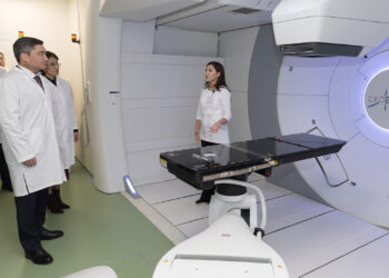 Олжас Бектенов елдегі онкология мен ядролық медицинаның дамуын бақылауға алды