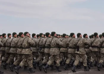 Әскерде әлімжеттік жоқ – Қорғаныс министрі