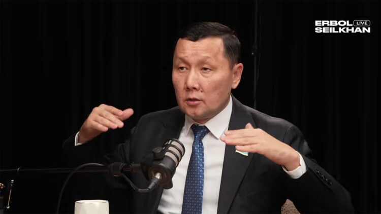 Екінші әйел алуға заңмен рұқсат беру қажет – Абзал Құспан