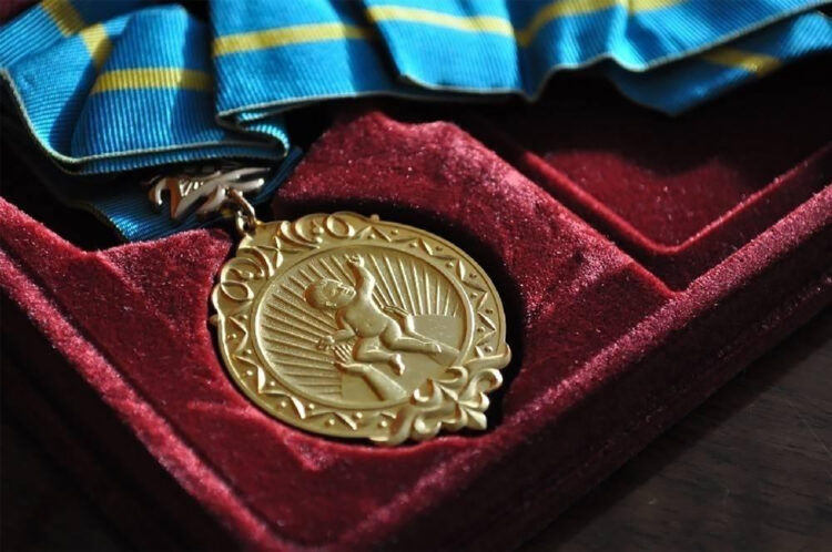 Талдықорғанда «Алтын» және «Күміс» алқа табысталды