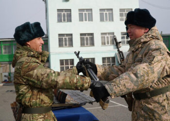 «Күз-2025» әскери қызметшілеріне қару табыстау рәсімі өтті