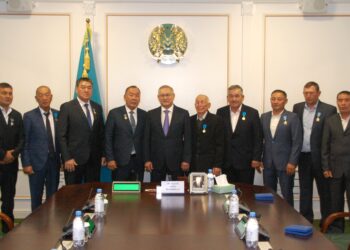 Адал еңбегімен ел құрметіне бөленген диқандар марапатталды