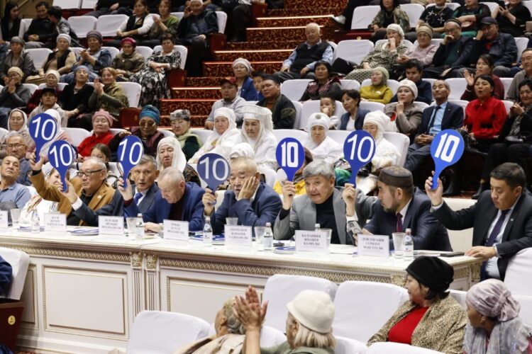Алатаудан, Арқадан ақындарым келіпсің