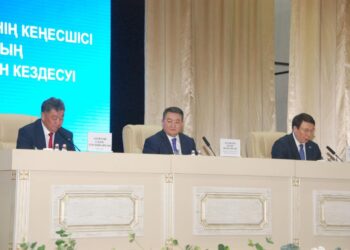 Президент кеңесшісі Мәлік Отарбаев Ескелді ауданы тұрғындарымен кездесті