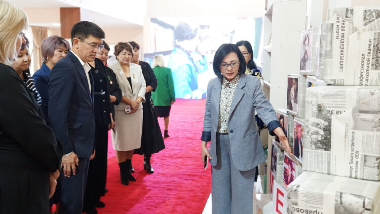 Кітапханашылар құрмет төрінде