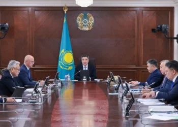 Табысты өсіріп, инфляцияны төмендету: Бектенов экономикалық бағдарламаны таныстырды