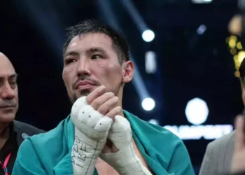 Жәнібек Әлімханұлына абсолют чемпиондыққа бір белбеу ғана қалды