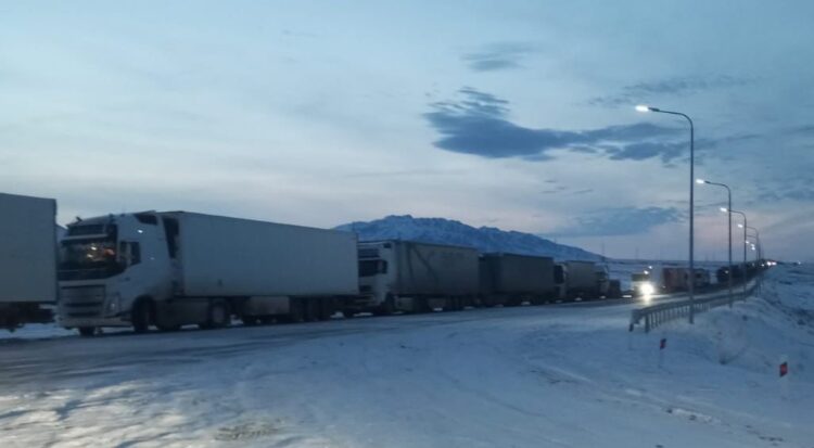 Қарлы кештегі қайырымдылық