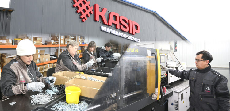 Электр жабдықтарын өндіреді