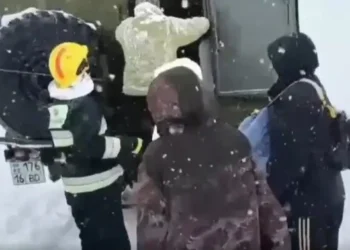 Қыс басталғалы 1,1 мыңнан астам адам қар құрсауынан құтқарылды