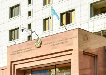 Сенатта ЛГБТ-ны насихаттауға тыйым салатын норма қаралады