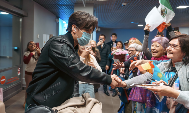 Димаш Құдайбергенге латвиялықтар ерекше сыйлық жасады