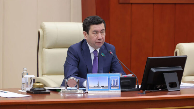 Ерлан Қошанов: Биыл 100 заң қабылданды