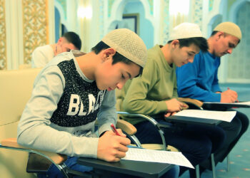 Діннің жастар санасына әсері