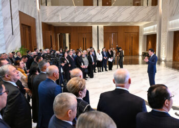 Ерлан Қарин Ұлттық құрылтай мүшелерімен кездесті: Президенттік реформалардың басты нәтижелері талқыланды