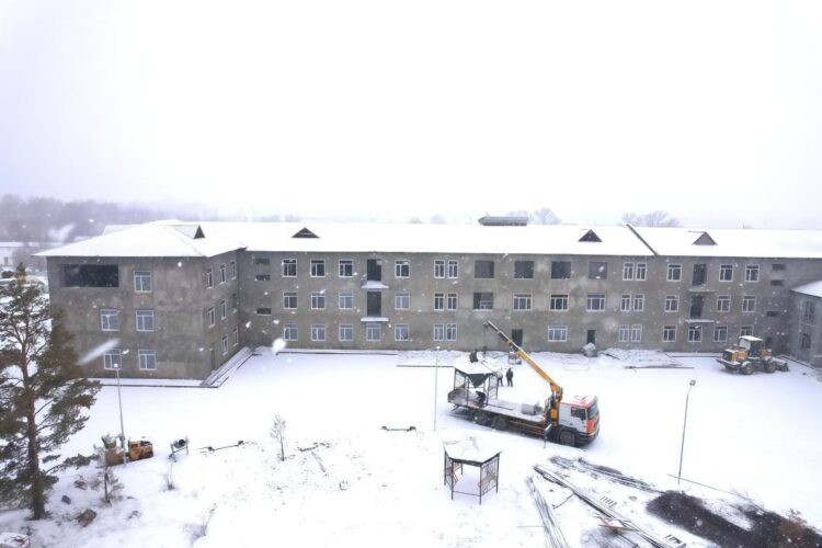 Бейбіт Исабаев Ақсу аудандық аурухананың жөндеу жұмысын сынға алды
