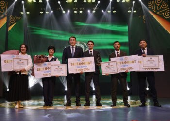 Өнері жоғары елдің өресі биік