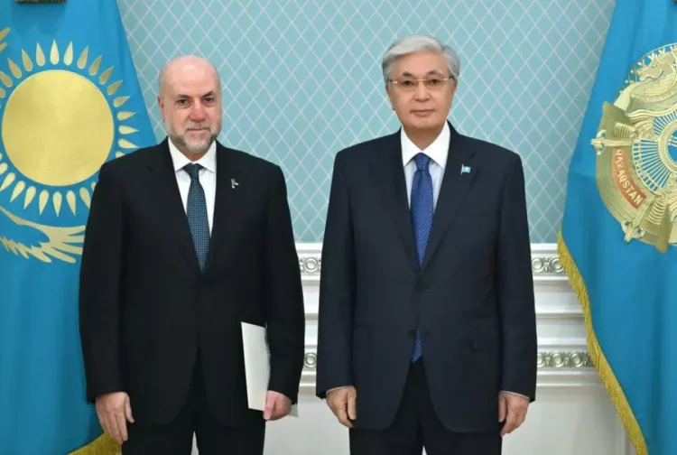 Тоқаев Палестина президентін Қазақстанға шақырды