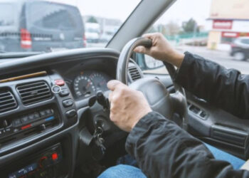 Оң жақ рөлді көлікке толығымен тыйым салу ұсынылды