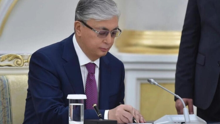 Президент Асанәлі Әшімовтің туыстарына көңіл айтты