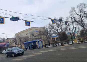 Талдықорғанда Назарбаев көшесінің аяғына бағдаршам орнатылды
